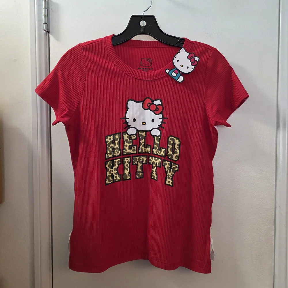 Hello Kitty Red Girls' Graphic Tee - Picture 2 of 6